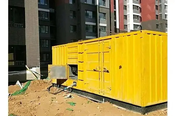 靖州发电机租赁中燃油压力过低会对发动机的哪些部件造成损坏？