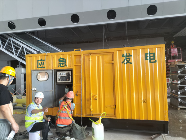 靖州怎样判断空气滤清器是否需要更换？