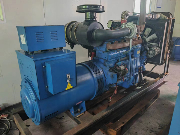 靖州100kW柴油发电机组使用多级机油有哪些优缺点？